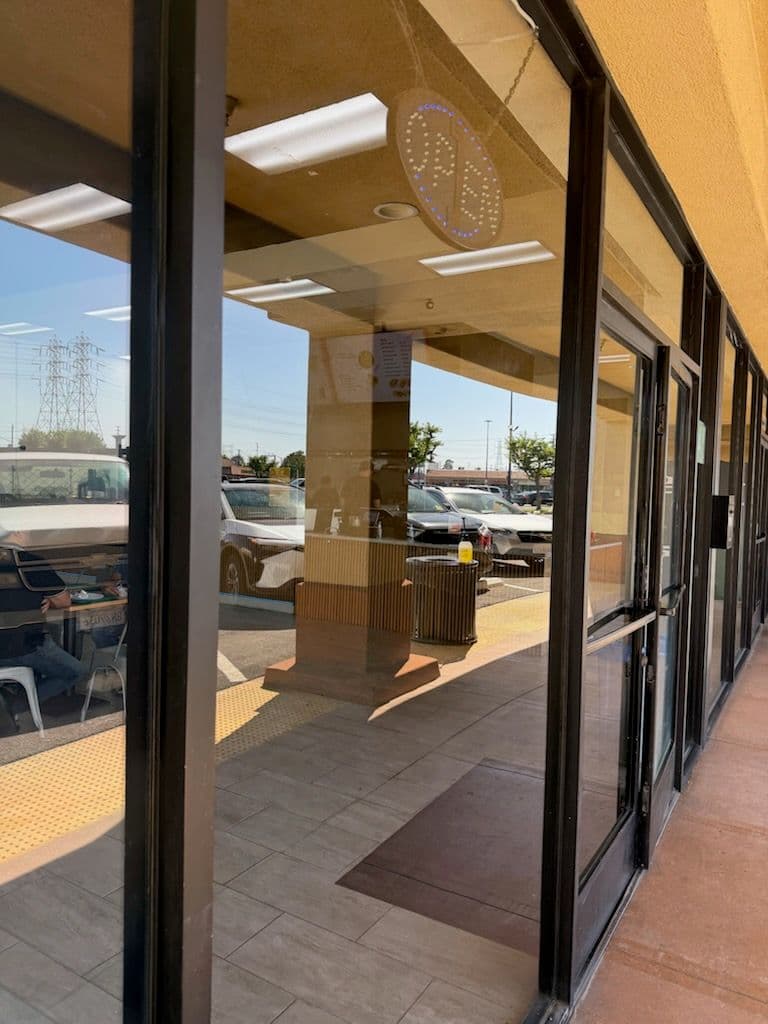 Gallery photos for Window Cleaning for Retail Space: Image #2