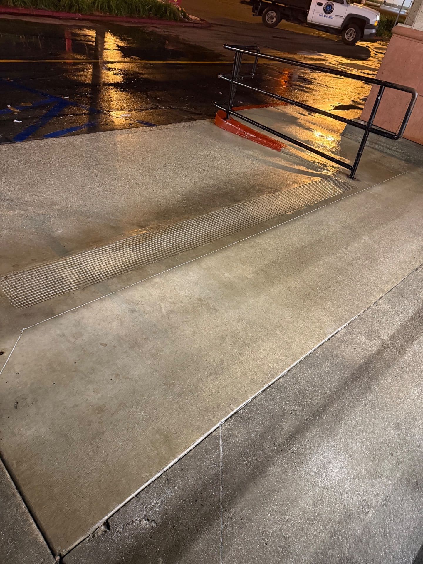 Gallery photos for Sparkling Clean Storefront: Image #2